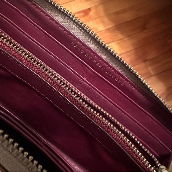 Marc Jacobs Wallet - Picture 3 of 4